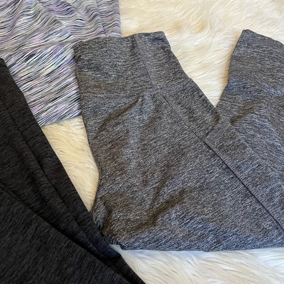 Lot of 3 Athletic Leggings - Picture 3 of 6